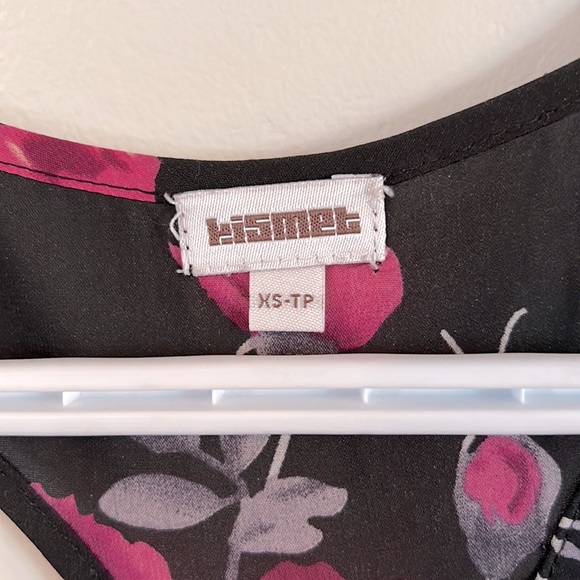 Kismet XS flowy, sheer floral top - Picture 3 of 3